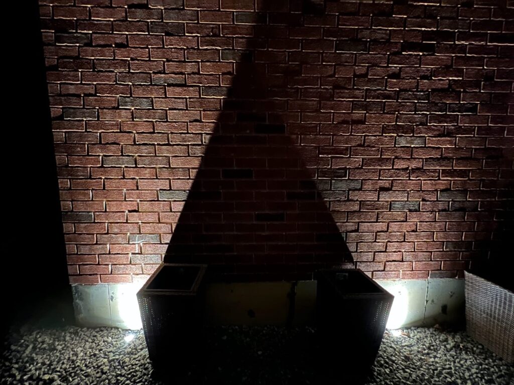 How to Install LED Outdoor Landscape Lights in Winter Time