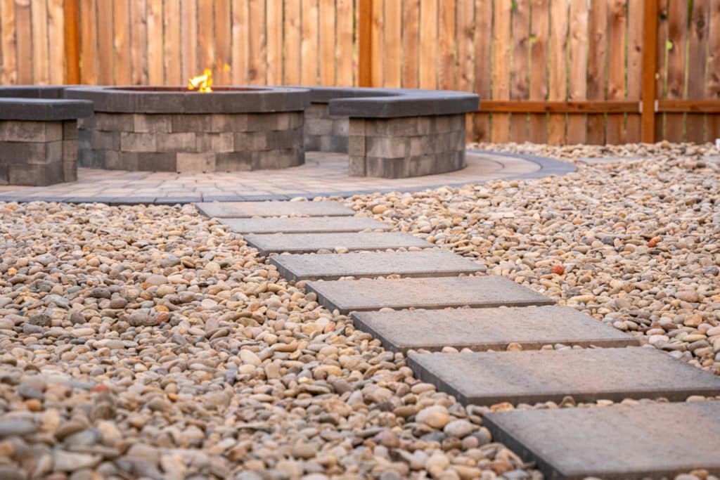 stepping stone ideas backyard